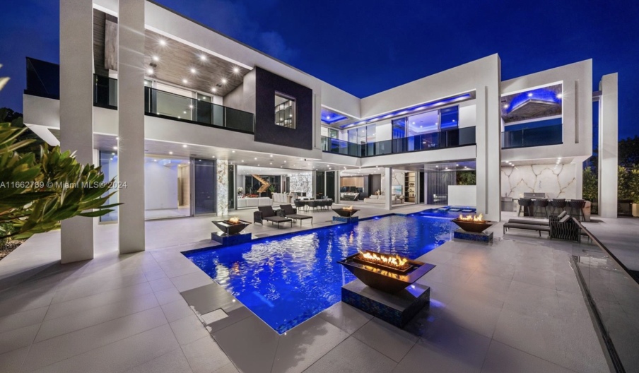 1 Harborage Isle Drive